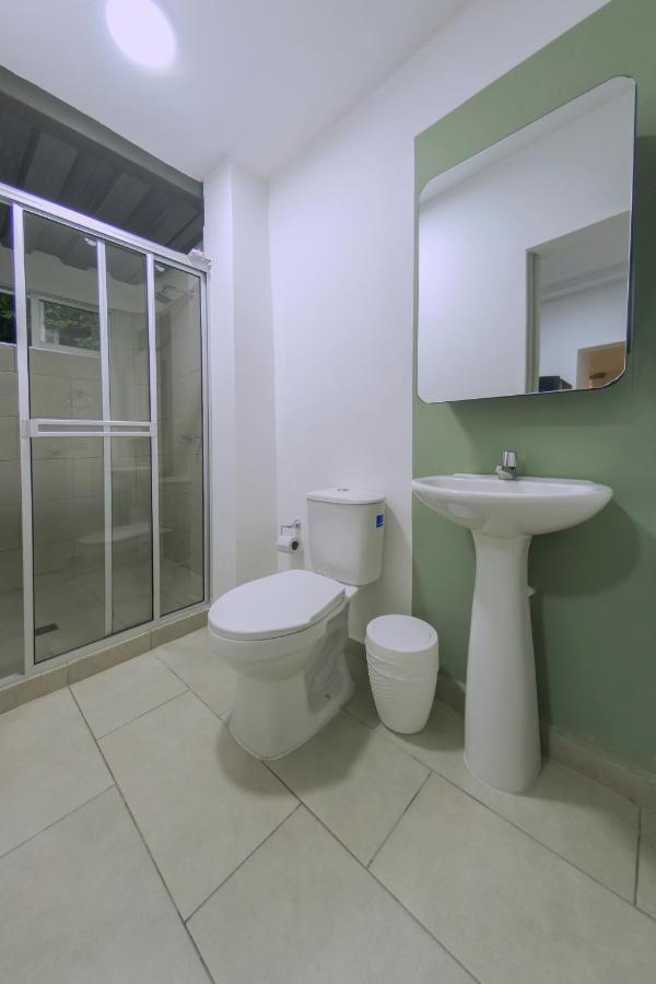 Ventiuna Hotel Y Coliving Перейра Экстерьер фото