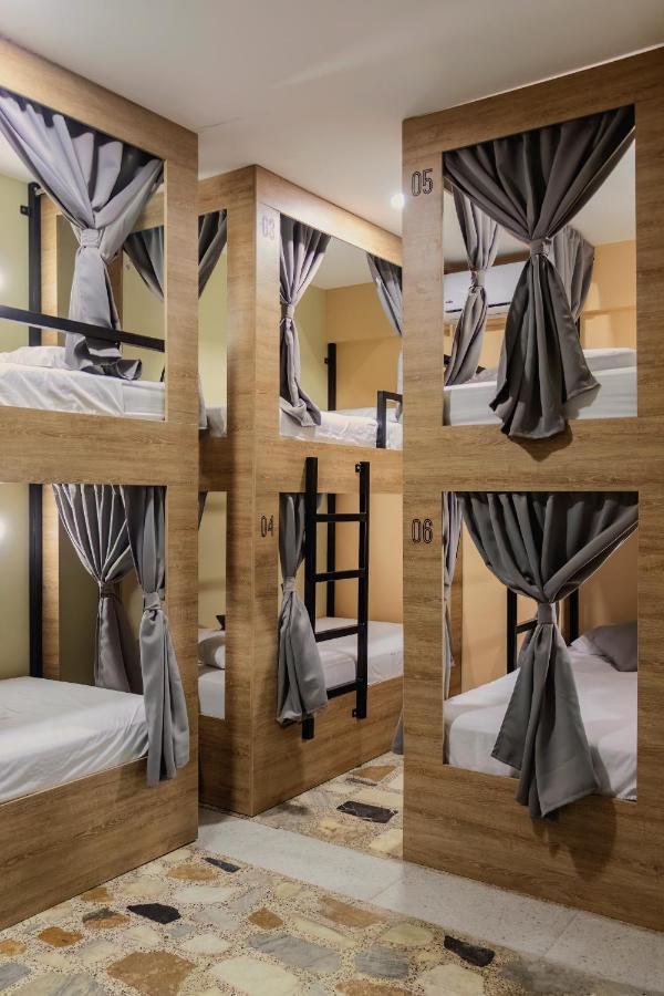 Ventiuna Hotel Y Coliving Перейра Экстерьер фото